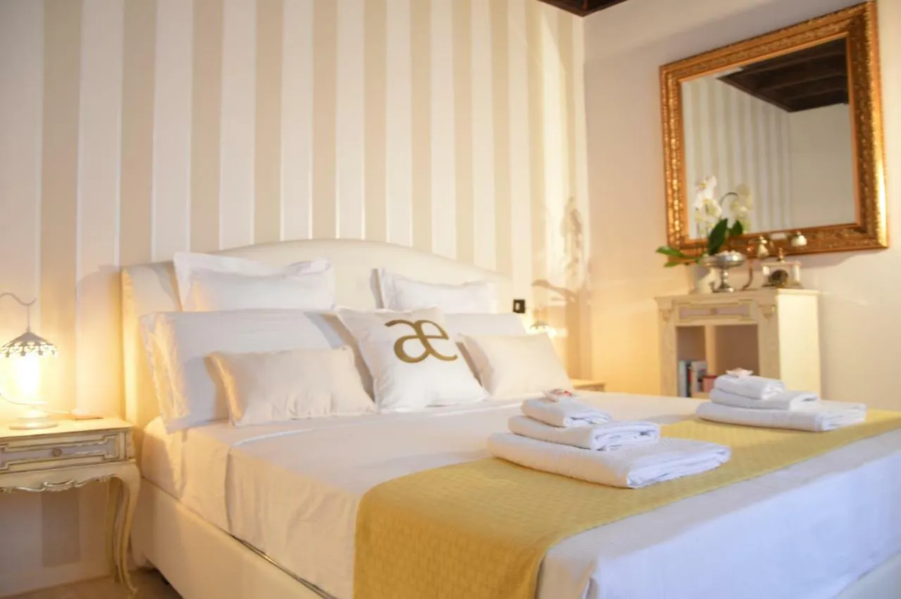 Historic Center - Elegant Apartment With Charming Antiques - Raffaello Inn contacts