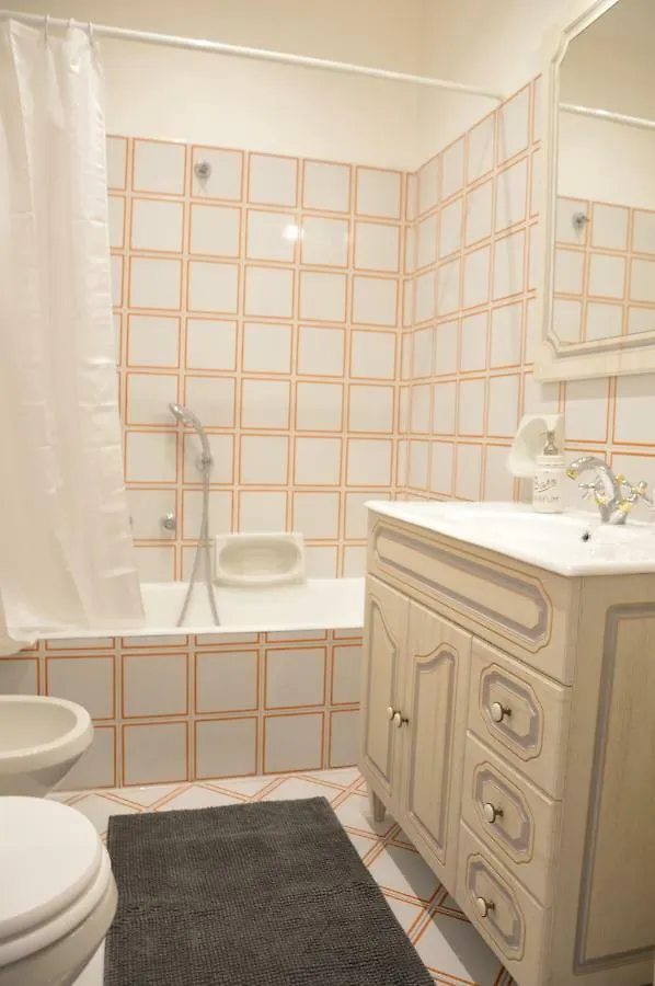 Historic Center - Elegant Apartment With Charming Antiques - Raffaello Inn Rome