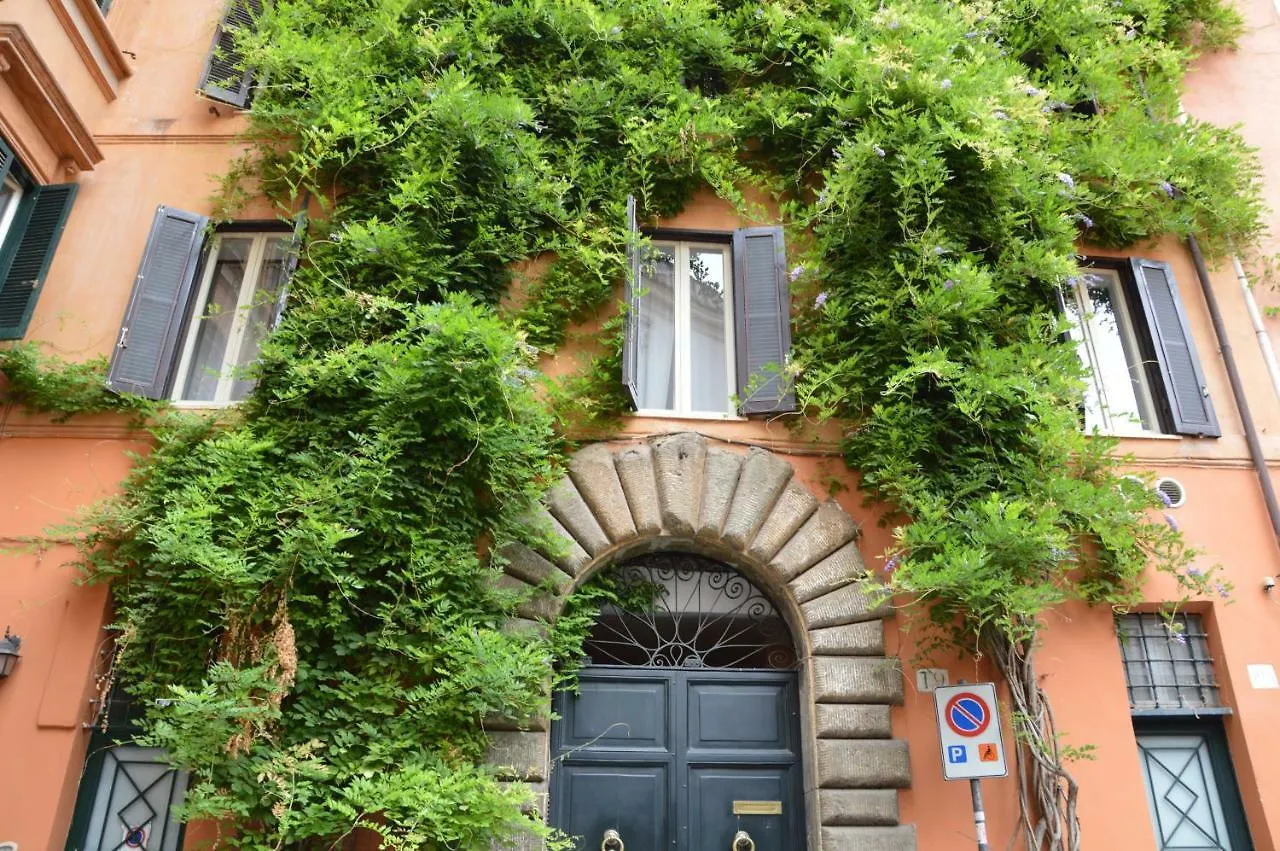 Historic Center - Elegant Apartment With Charming Antiques - Raffaello Inn Rome 0*,  Italy