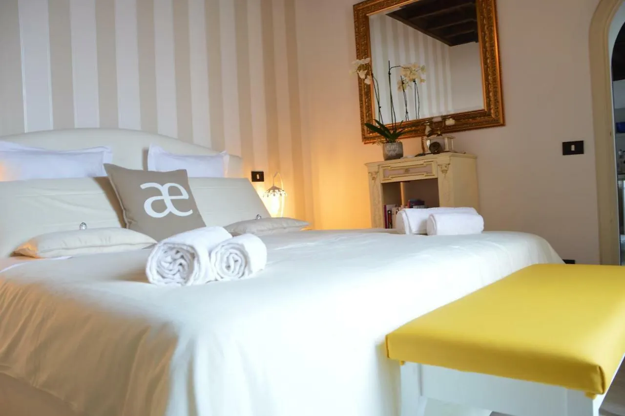 Historic Center - Elegant Apartment With Charming Antiques - Raffaello Inn Rome