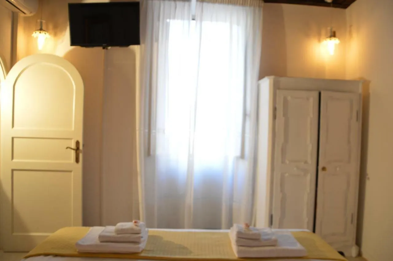 Historic Center - Elegant Apartment With Charming Antiques - Raffaello Inn Rome 0*,